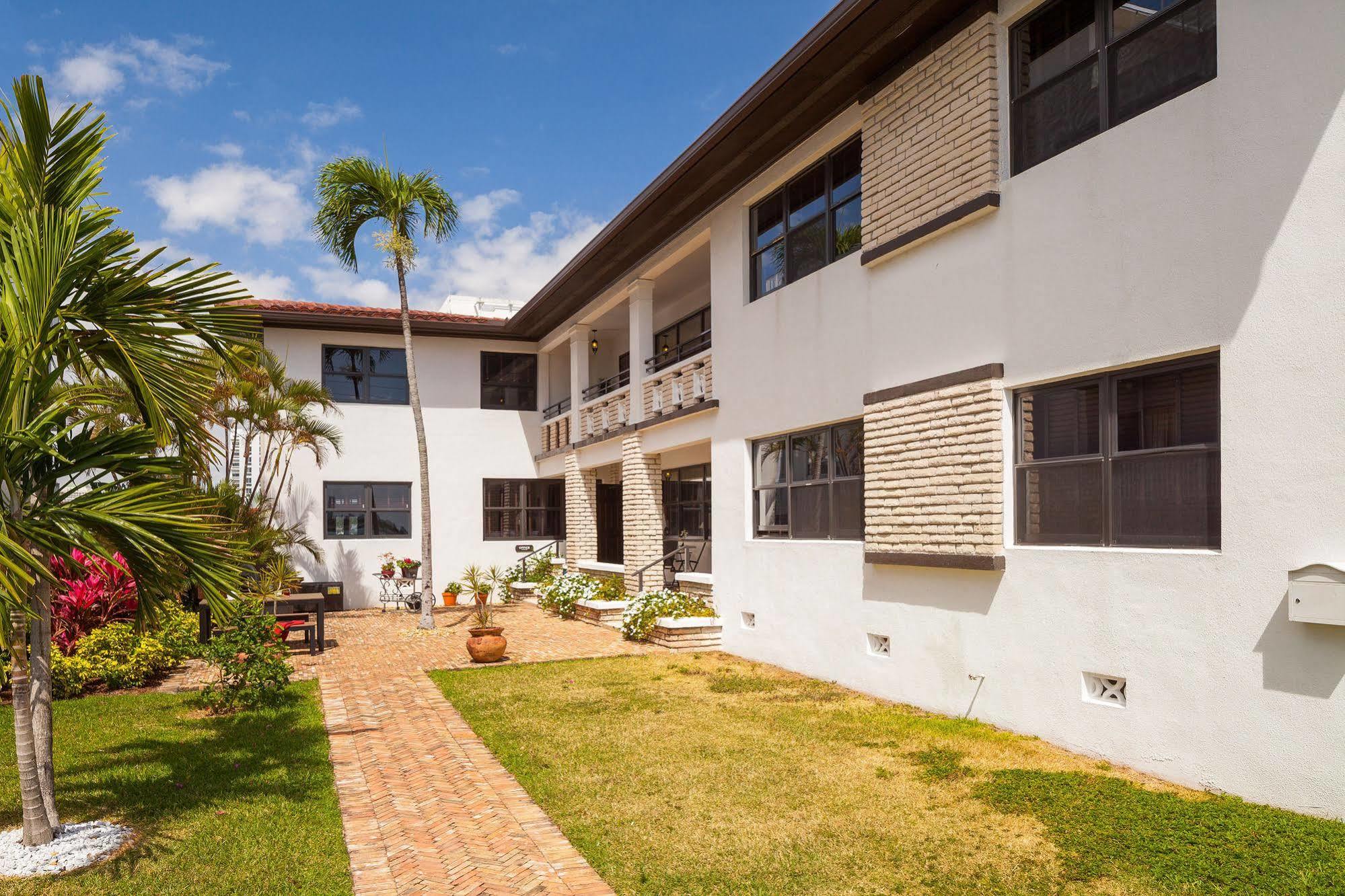 Miami Whitehouse Apartments North Bay Village Exterior photo